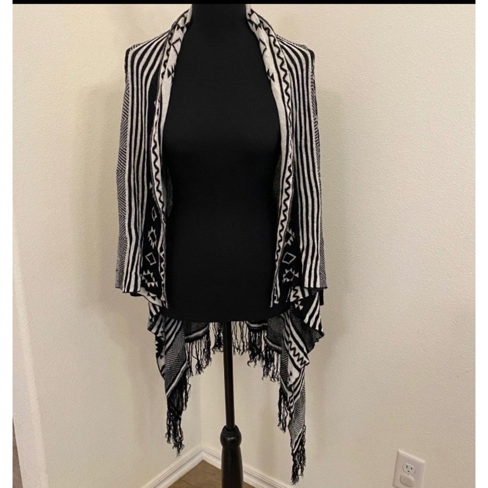 Vtg Y2K Forever 21 Cardigan Sweater Women S Mohair Black White Aztec Fringe Boho